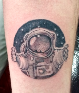 lars tattoo astronauta